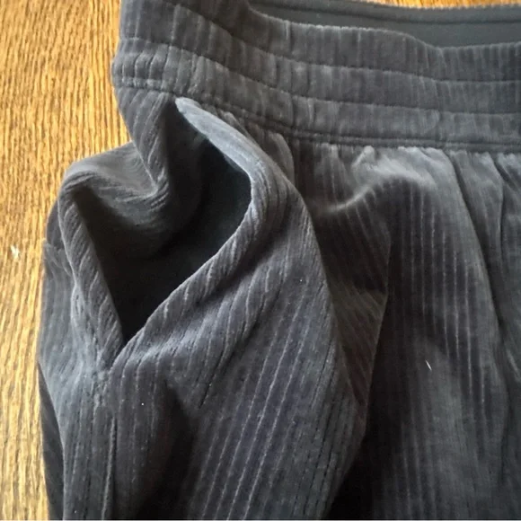 Lululemon scuba straight leg 7/8 ankle velvet corduroy size 2 - Picture 4 of 8
